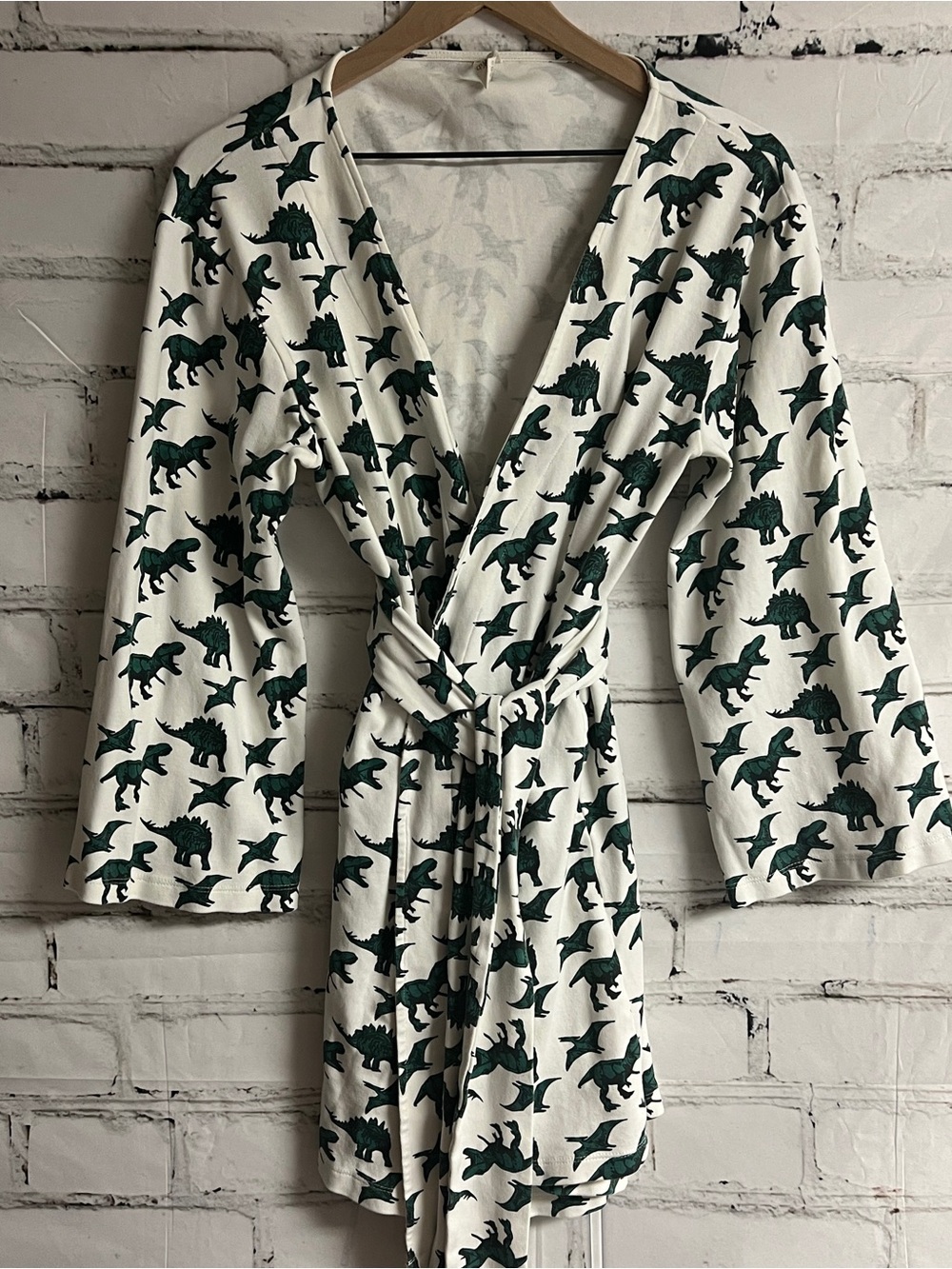Kate Quinn Dino Basic Robe Size M/L